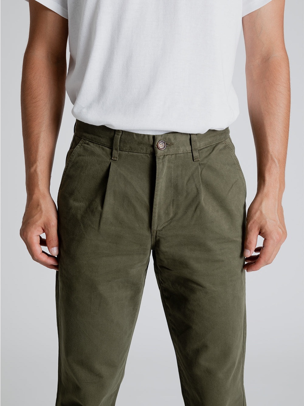 Men's Olive Pleated Chino Pants